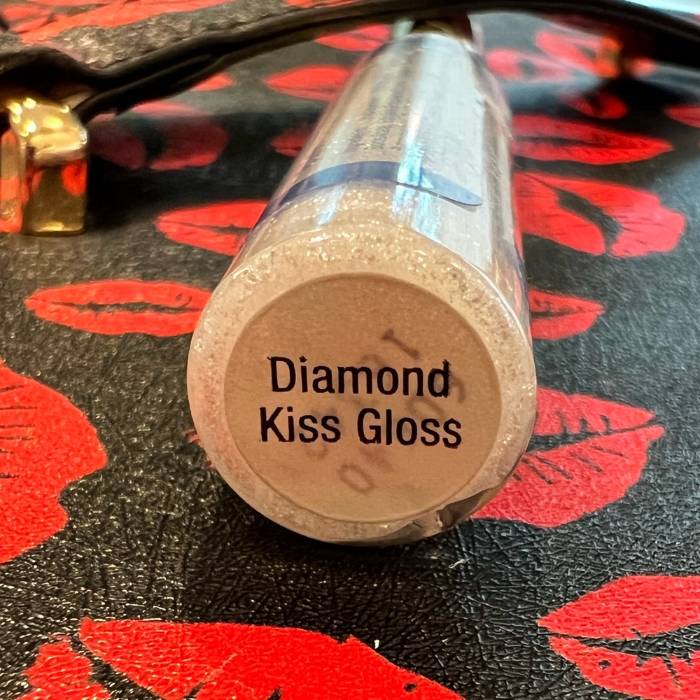 LipSense Moisturizing Gloss by Senegence. ***BRAND NEW AND UNOPENED***